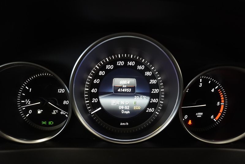 Mercedes-Benz Třídy C 180 2.2 CDi AUTOMAT - fotka 25 z 30