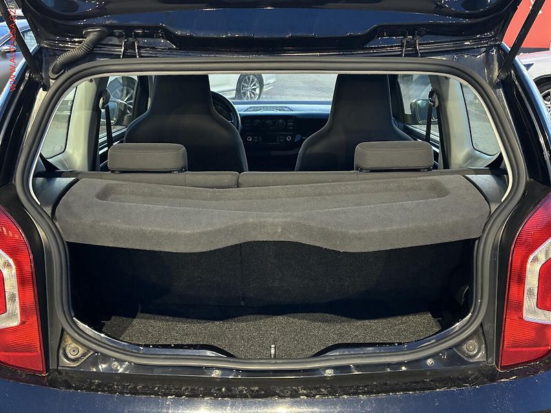 Volkswagen up! (2012) 1.0 MPi, AC, výhřev sed - fotka 7 z 13