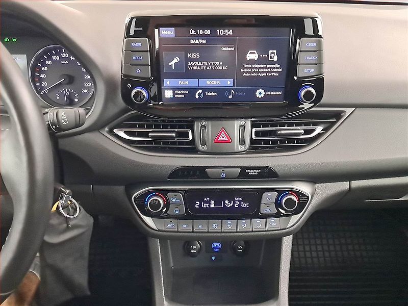Hyundai i30 (2024) Smart 1.0 T-GDI, ČR,1.maj - fotka 12 z 18