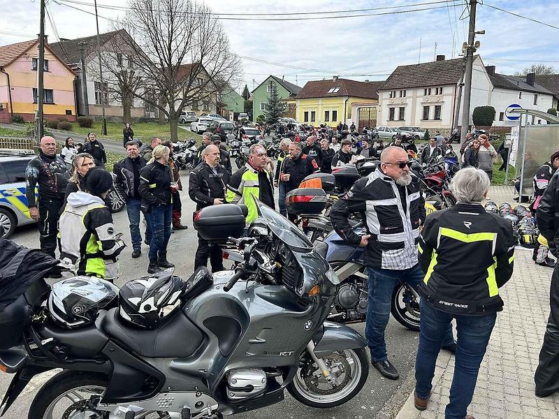 Žehnání motorek v Puclicích.