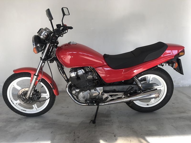 Honda CB 250 - fotka 4 z 14
