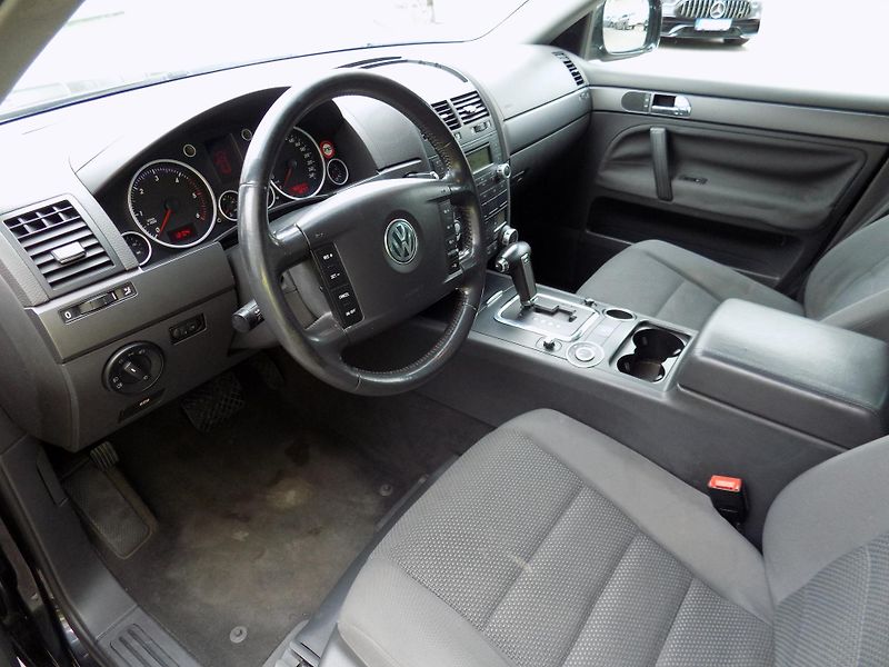 Volkswagen Touareg (2006) 2.5 TDI 1. majitel 165 000Km ! - fotka 9 z 13