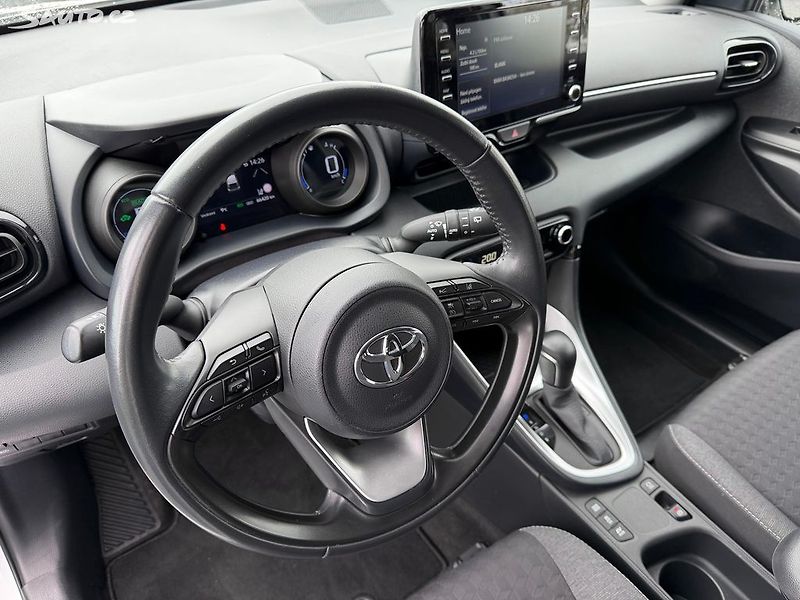 Toyota Yaris (2021) Hybrid / 1.5 VVT-i/ záruka - fotka 14 z 21