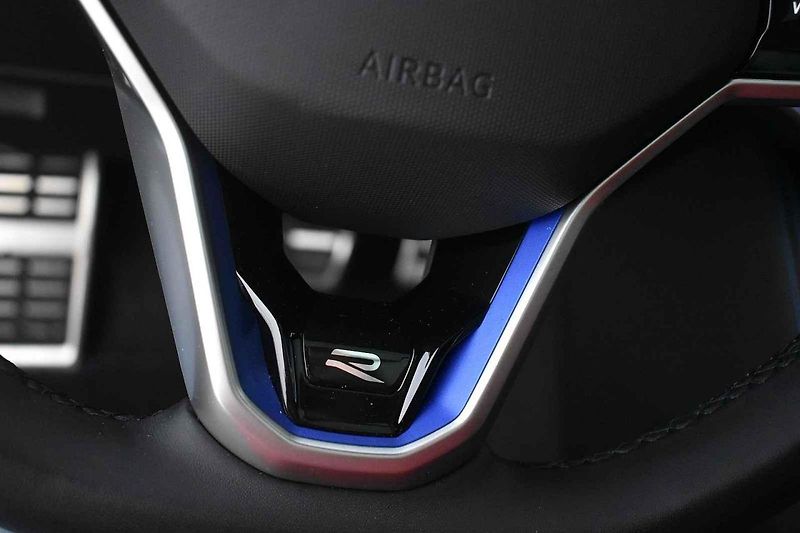 Touareg přímo touží po jízdě v obtížných podmínkách