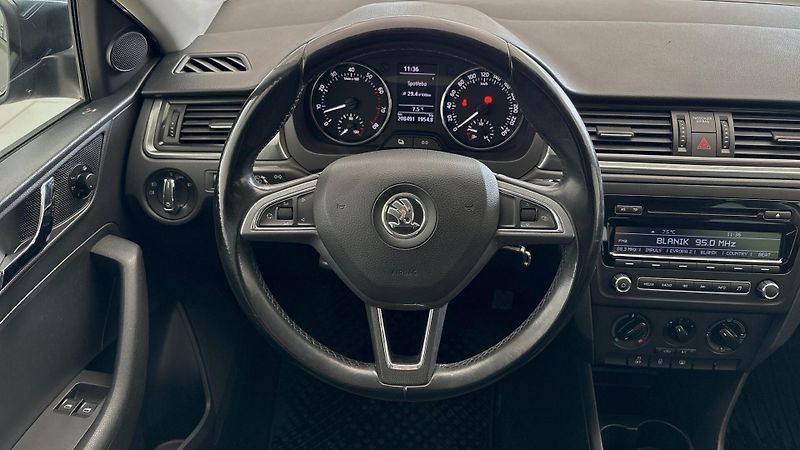 Škoda Rapid (2014) 1.2  TSI + REZERVA + ZIM. PNEU - fotka 9 z 23