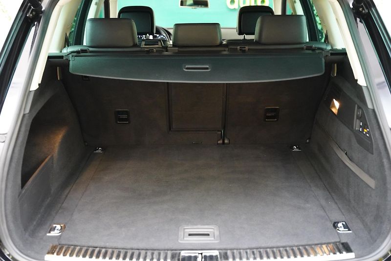 Volkswagen Touareg - fotka 27 z 29