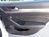 Volkswagen Passat 2.0 TDI DSG Elegance 110 kW - náhled 29