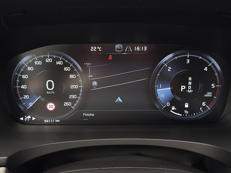 Volvo S90 B5 AWD MOMENTUM PRO  - fotka 15 z 45
