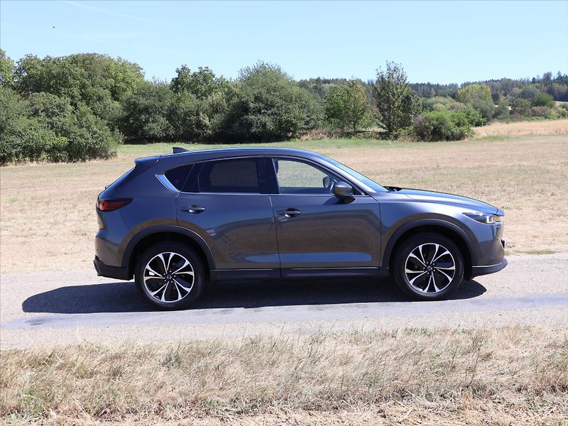Mazda CX-5 2,5 G194 Aut. AWD Top DPH CZ - fotka 8 z 33