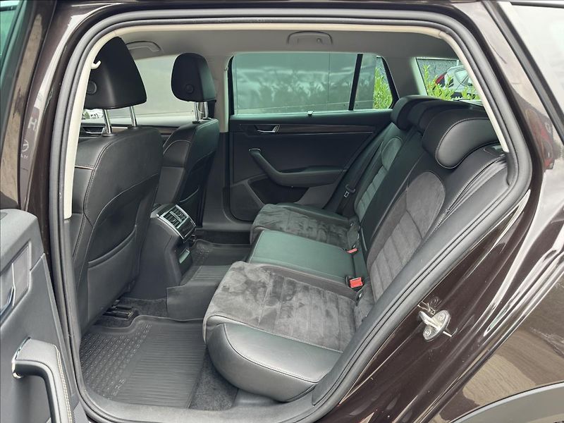 Škoda Superb 2,0 TDI 140kW Scout 4x4 DSG ČR - fotka 13 z 31