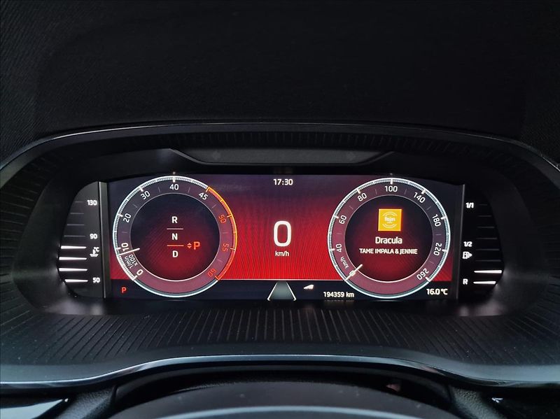 Škoda Octavia 2.0 TDI DSG Style Sport,1.Maj - fotka 21 z 49