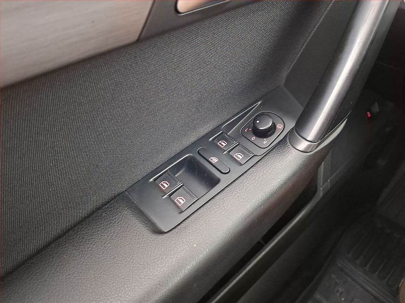 Volkswagen Passat (2013) 2.0 TDI, 4X4, Automat, Xenony - fotka 16 z 16