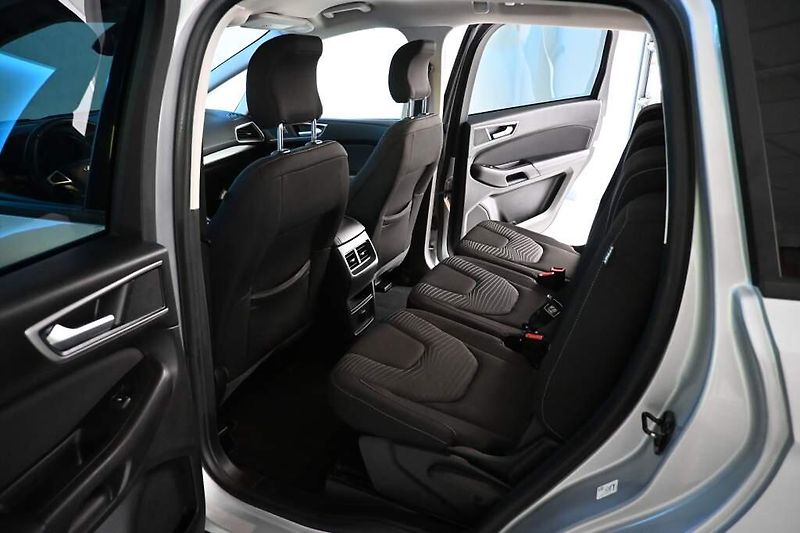 Ford S-MAX (2023) 2.5 140 KW FHEV Tažné Kamera D - fotka 9 z 31