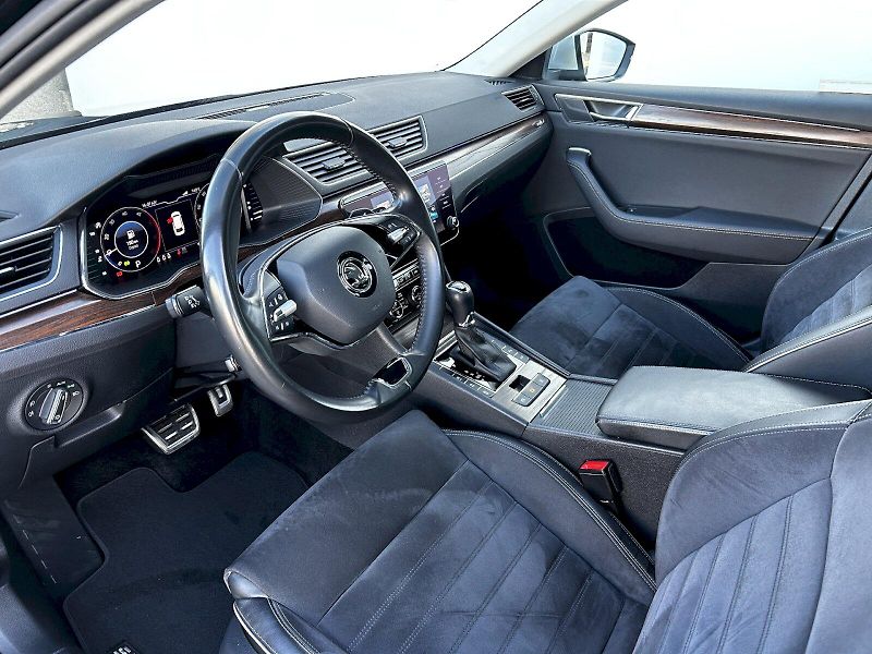 Škoda Superb (2021) Combi 2.0 TDI 147kW 4x4 DSG Sc - fotka 25 z 35