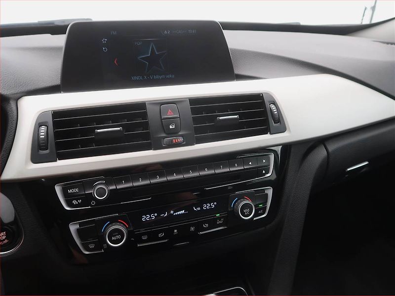 BMW Řada 3 (2018) 318d GT, Automat, Navi - fotka 12 z 25