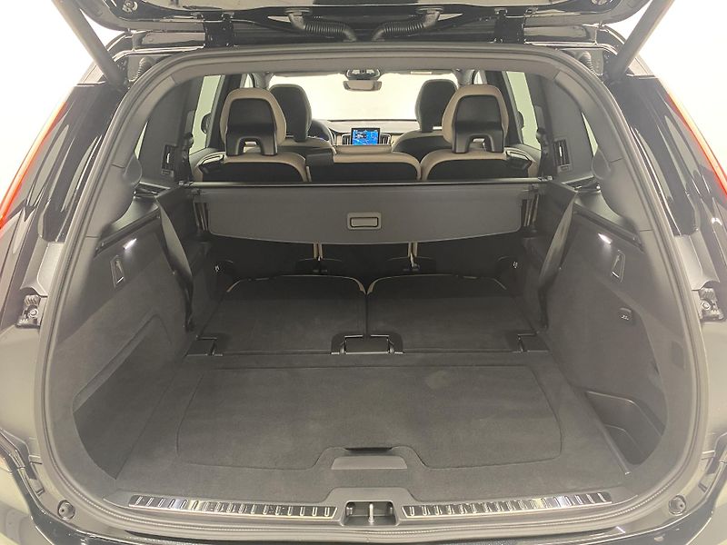 Volvo XC90 (2026) T8 AWD RECHARGE BRIGHT PLUS 7m - fotka 5 z 55