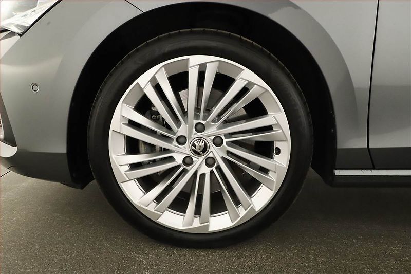 Škoda Superb (2025) 2.0 TDI - fotka 12 z 26