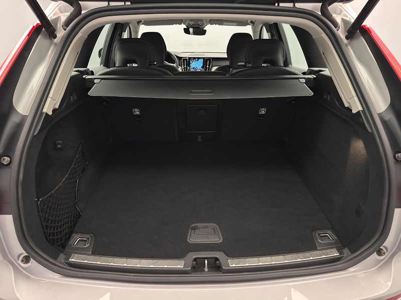 Volvo XC60 B5 AWD PLUS DARK CZ 1.maj - fotka 5 z 44