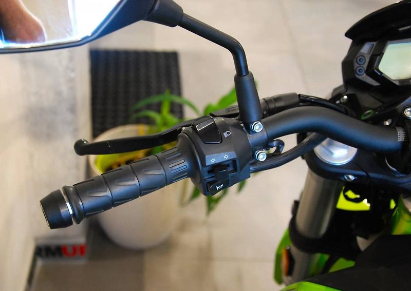 Benelli 251 S (2020) 251S - krásný stav,serviska,pů - fotka 11 z 21