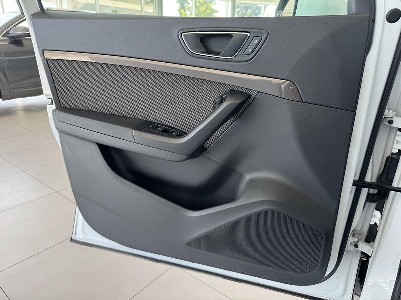 Seat Ateca 2,0TDI 140kW*4x4*DSG*XCELLENCE - fotka 29 z 34