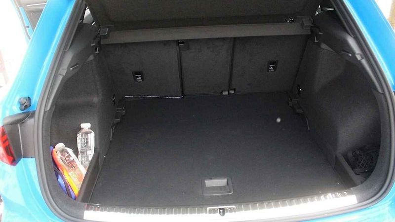 SUV Audi teď mají osmiúhelníkovou masku chladiče