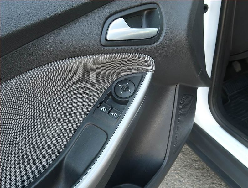 Ford Focus (2014) 1.0 EcoBoost, Serv.kniha - fotka 15 z 15