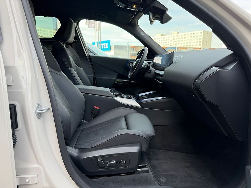 BMW X3 xDrive 20d Harman Kamery 360 E - fotka 17 z 34