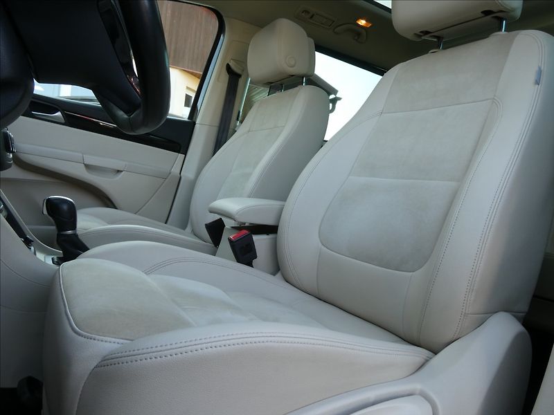 Volkswagen Sharan 2,0 TDi HIGHLINE, rezervace - fotka 34 z 50