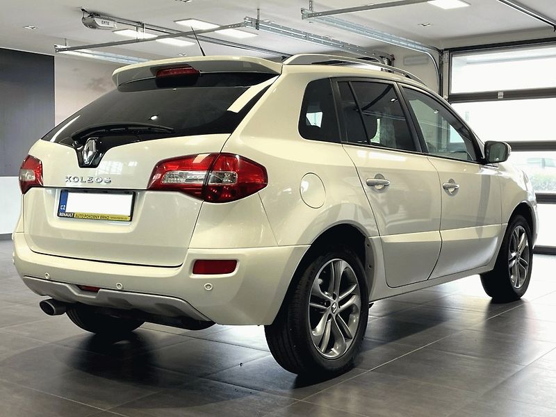 Renault Koleos (2011) BOSE 2,0dCi 175k 4x4 - fotka 4 z 27