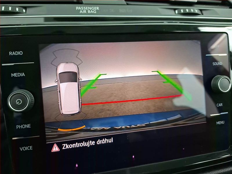 Volkswagen Touran (2019) 1.5 TSI - fotka 15 z 21