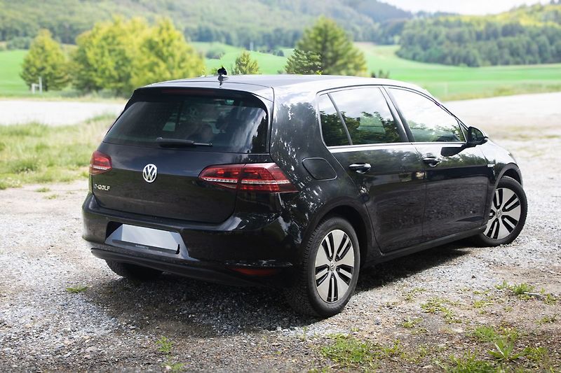 Volkswagen e-Golf eGolf, nová STK, 100% stav. - fotka 5 z 46