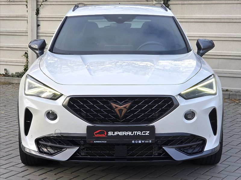 Cupra Formentor 2,0 TSi DSG 4x4 Matrix DCC Zár - fotka 2 z 27