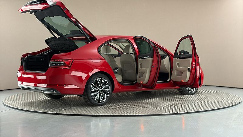 Škoda Superb 2.0 TDI DSG 4x4 L&K - fotka 6 z 32