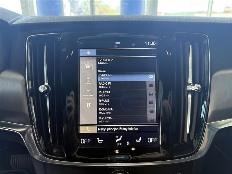 Volvo S90 2,0   173 kW,D5,4x4 - fotka 15 z 33
