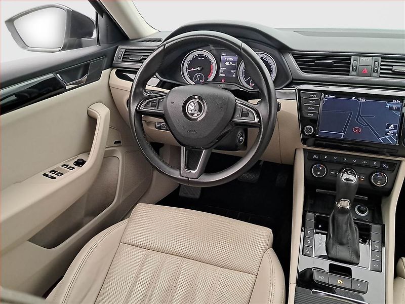 Škoda Superb (2017) Laurin&Klement 2.0 TSI, 4X4 - fotka 7 z 20