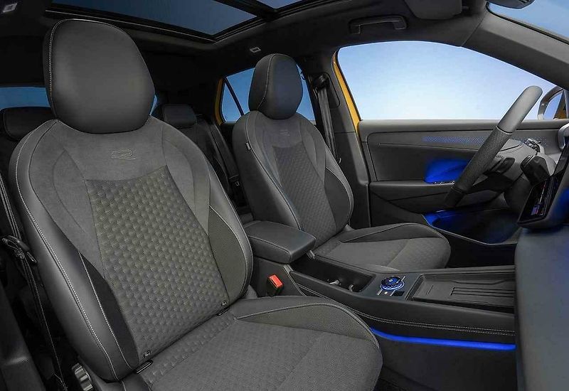 Volkswagen T-Roc jsme zatím zkoušeli v Portugalsku.