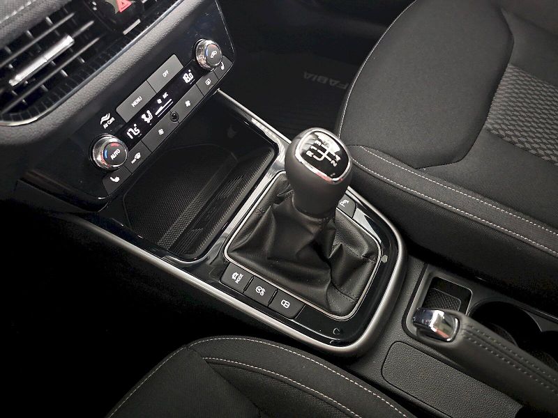 Škoda Fabia (2025) 1.0TSI 70kW 130 let PREMIUM - fotka 28 z 36