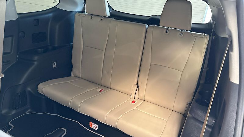 Toyota Highlander 2.5 Hybrid AUT 4x4 Prestige - fotka 30 z 33