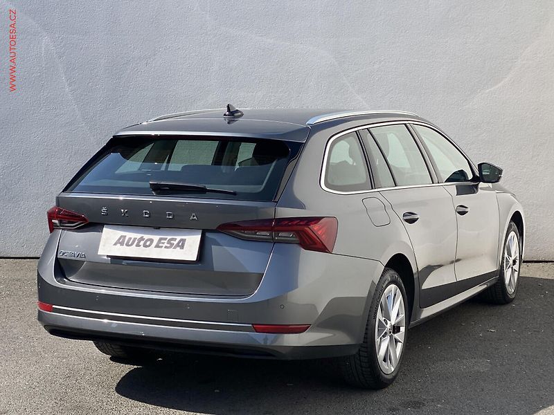 Škoda Octavia (2023) 2.0 TDi, ČR, Style, DSG, LED - fotka 4 z 19