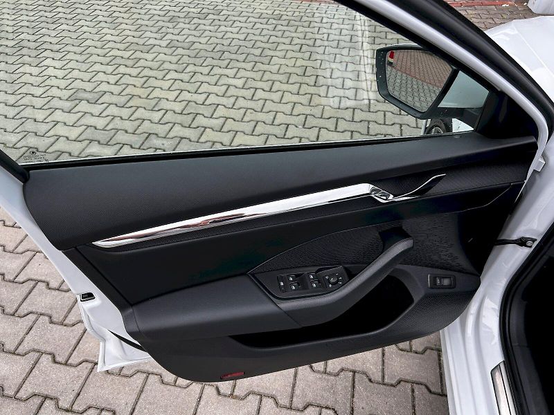 Škoda Octavia (2023) 1.5 TSI 110kW MP6 Style - fotka 24 z 35