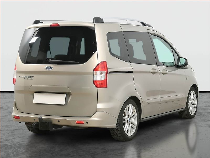 Ford Tourneo Courier (2014) Titanium 1.6 TDCi, 5Míst - fotka 5 z 16