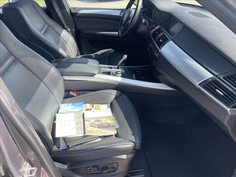 BMW X5 3,0 XDRIVE 40D M-Paket CZauto - fotka 12 z 33