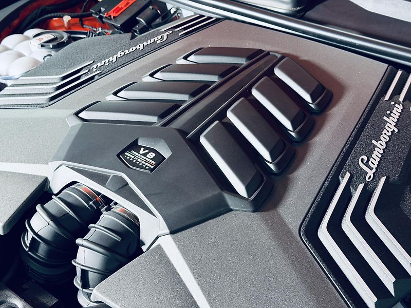 Lamborghini Urus (2026) SE*NOVÉ*ARANCIO XANTO* - fotka 16 z 47