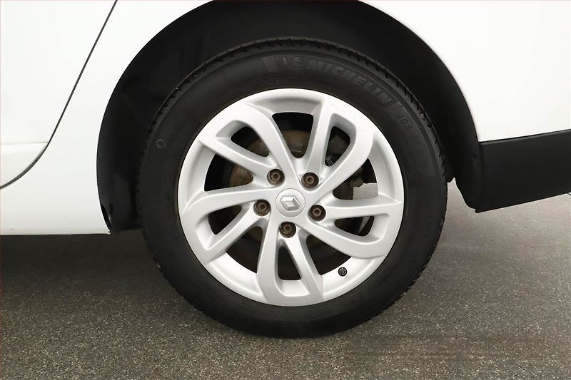Renault Mégane (2014) Limited 1.2 TCe, ČR,1.maj - fotka 14 z 14