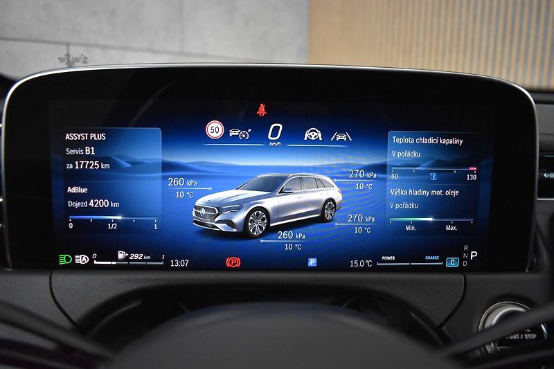 Mercedes-Benz Třídy E E 220d AMG*TAŽNÉ*ZÁRUKA*ČR 1.M - fotka 21 z 42