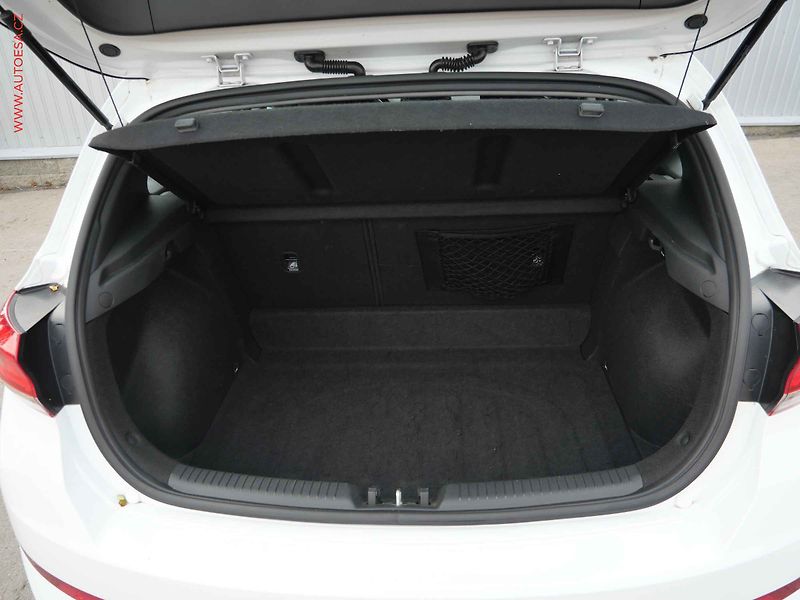 Hyundai i30 (2020) 1.5DPi, ČR, Comfort - fotka 7 z 20