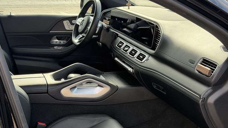 Mercedes-Benz GLE (2022) 400d 4MATIC kupé AMG Premium - fotka 8 z 30