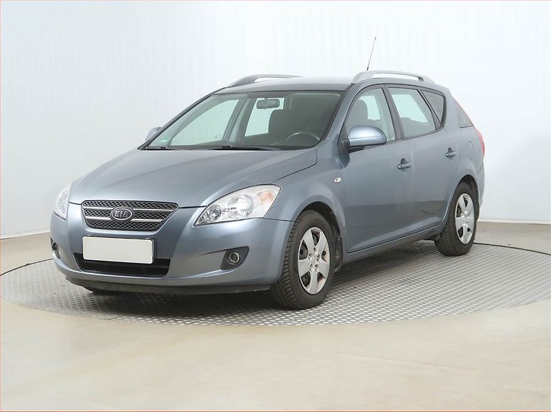 Kia Ceed (2008) 1.4 CVVT, po STK, dobrý stav - fotka 2 z 14