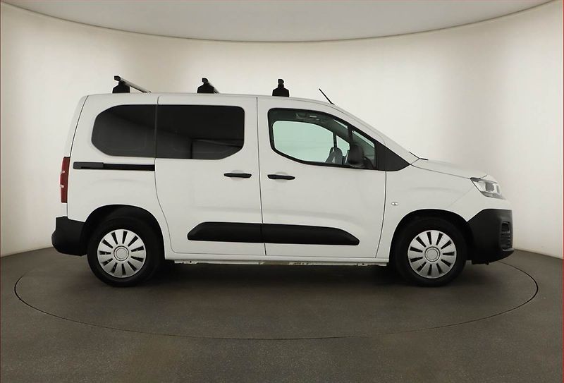 Citroën Berlingo (2022) Live Pack 1.2 PureTech, 5Míst - fotka 6 z 11