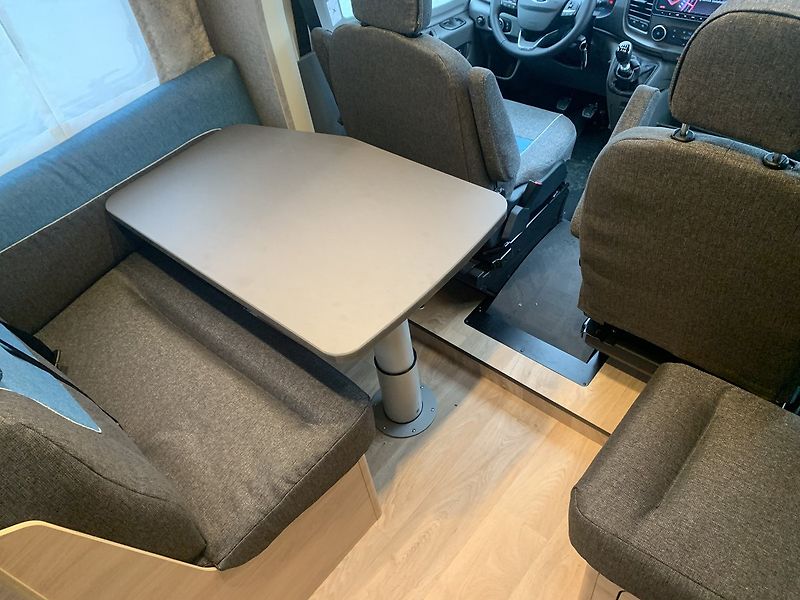 Dethleffs T 7055 EB volné od 1.10.2026 - fotka 13 z 31
